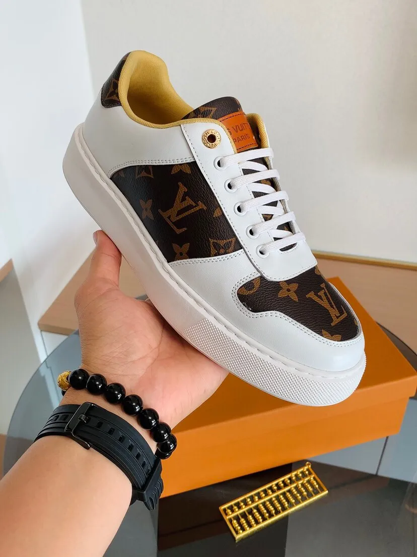 Factory price 420. [LV] Louis Vuitton's latest 🎁🎁 fashionable casual men's shoes 👟, hot style 💥 simple and elegant style, exclusive for trendy men. Unique official website latest brand 👑 original decoration, fashionable and generous, original cowhide leather ✅ breathable sheepskin lining, official website designated wear-resistant casual outsole, classic model taken in kind 🎬38-44. Can be customized45